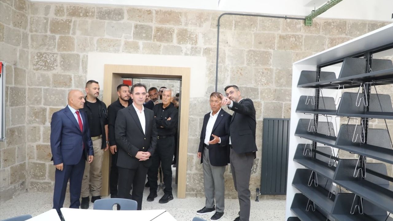 Bitlis'te İlk Mektep Restore Edildi