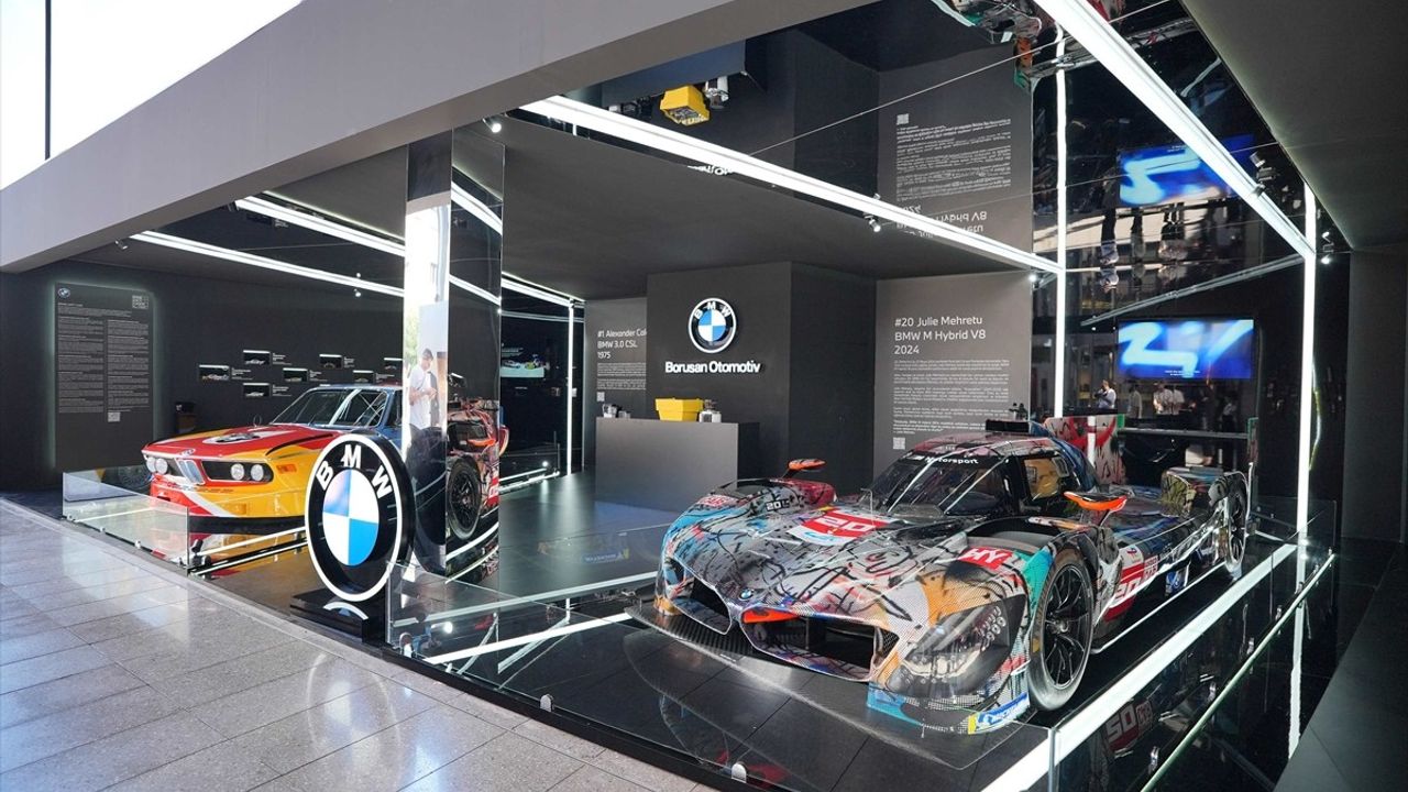 BMW Art Car Koleksiyonu 50 Yaşında: Contemporary İstanbul'da Sanatseverlerle Buluştu