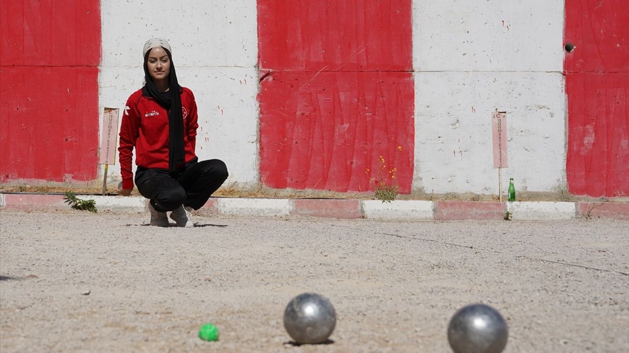 Bocce Milli Takımı'na Seçilen Ayşenur Nazlı Korkmaz Hedeflerini Açıkladı