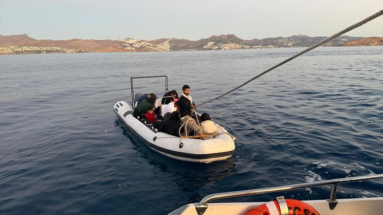 Bodrum Açıklarında 17 Düzensiz Göçmen Kurtarıldı