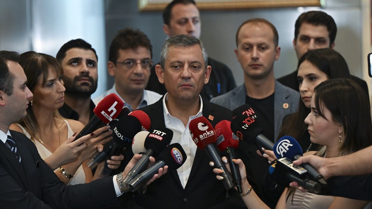 CHP Genel Başkanı Özel'den Olağanüstü Kurultay Açıklaması
