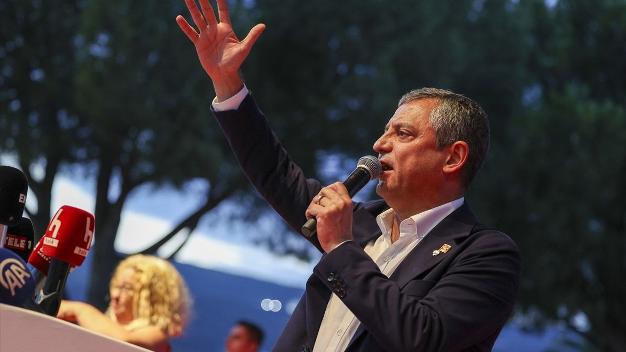 CHP Genel Başkanı Özel Muğla'da Zeytin Ağaçları İçin Mücadele Etti
