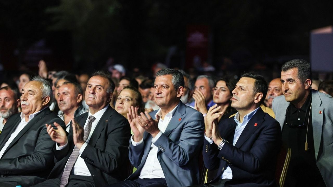 CHP Genel Başkanı Özgür Özel, Alevi Toplumunun Haklarını Savundu