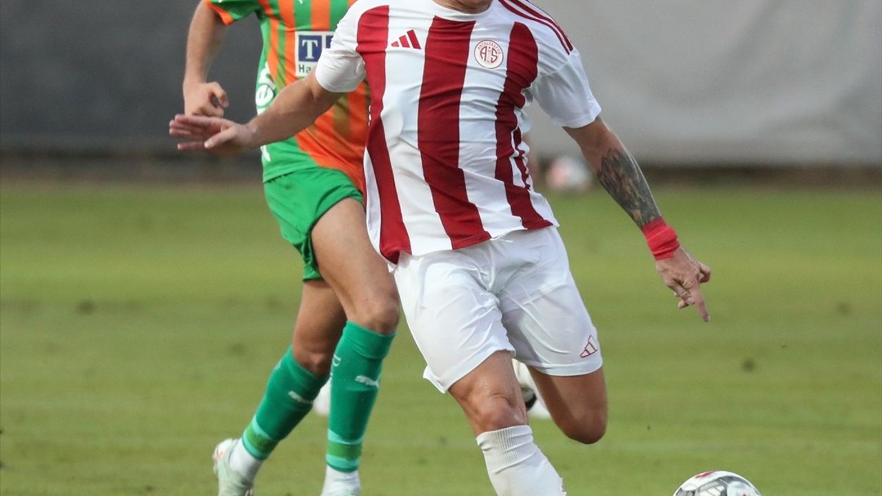 Corendon Alanyaspor Hazırlık Maçında Antalyaspor'u Yendi