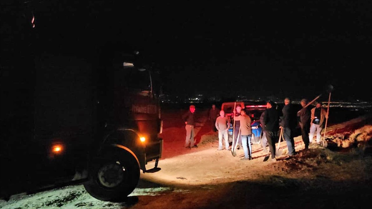 Çorum'da Arazi Yangını Ormana Sıçradı