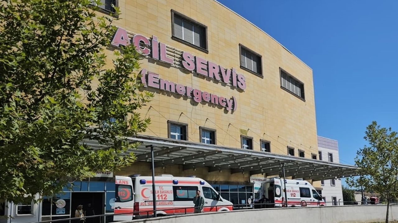 Çorum'da Karbonmonoksitten Zehirlenen 9 İşçi Hastaneye Kaldırıldı