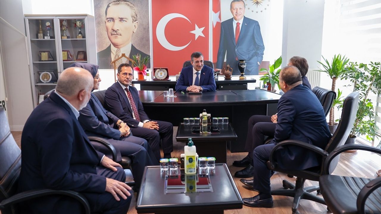 Cumhurbaşkanı Yardımcısı Yılmaz'ın Kentsel Dönüşüm ve Ekonomi Vurgusu
