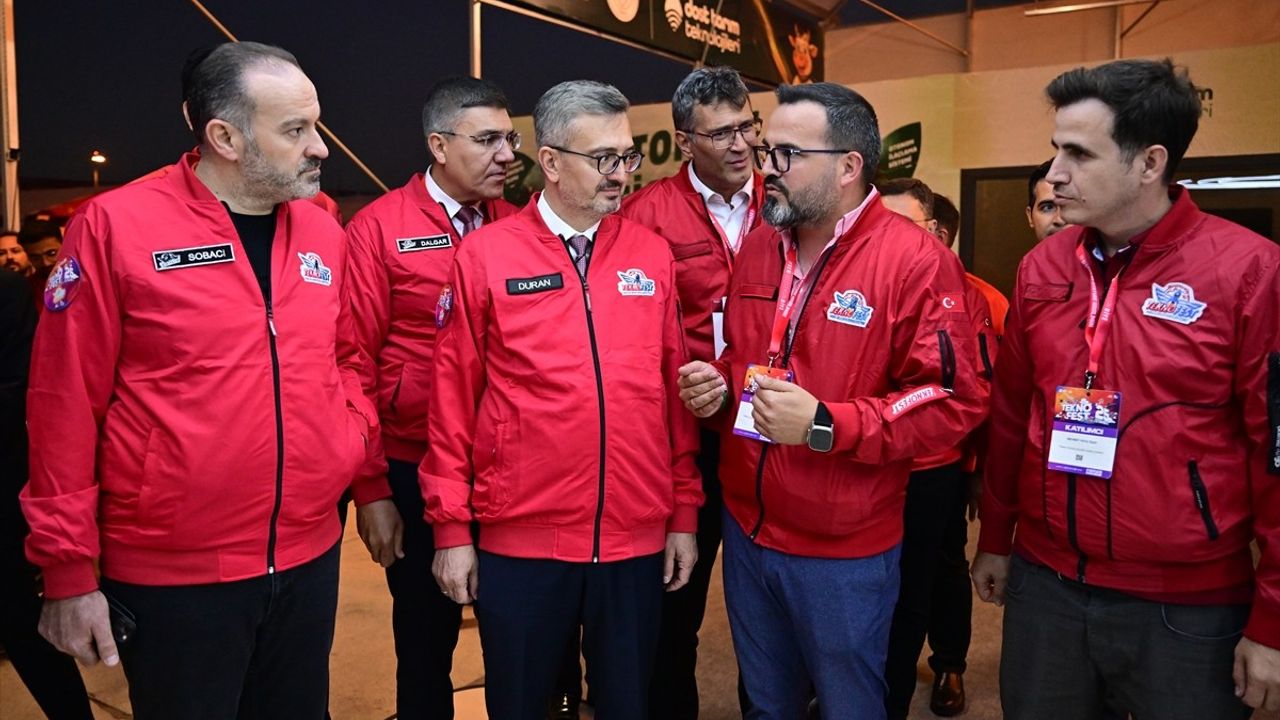 Cumhurbaşkanlığı İletişim Başkanı Duran TEKNOFEST'i Ziyaret Etti