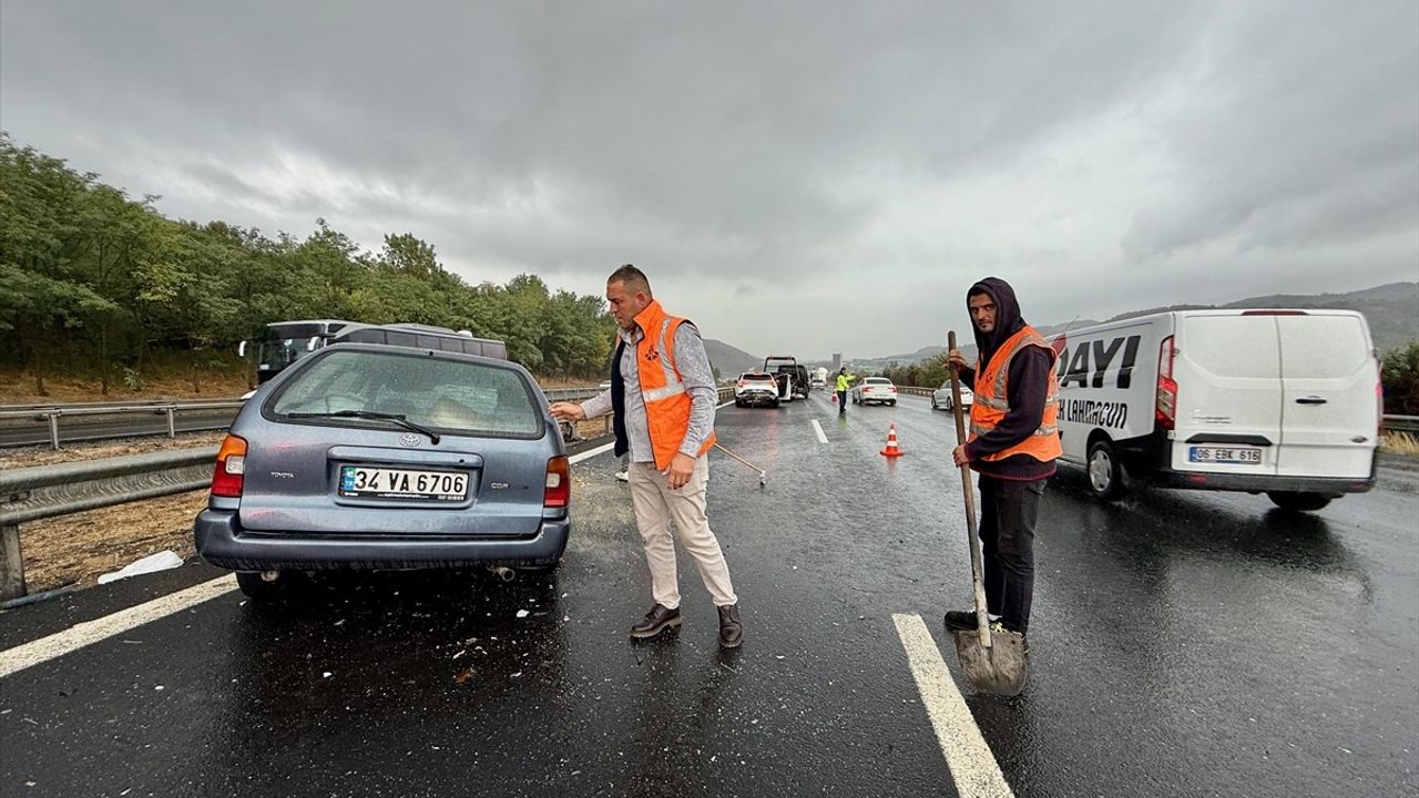 Düzce'de Feci Kazalar: 2 Ölü, 15 Yaralı