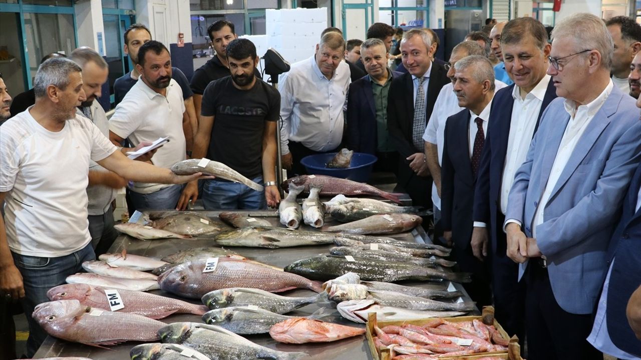 Ege'de Balıkçılık Sezonu Heyecanla Başladı