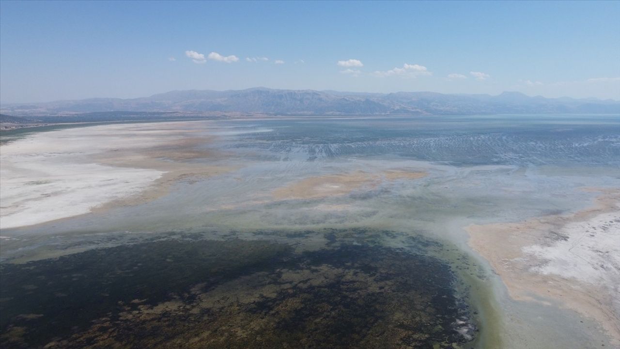 Eğirdir ve Hoyran Göllerinde Su Seviyesi Düşüşü