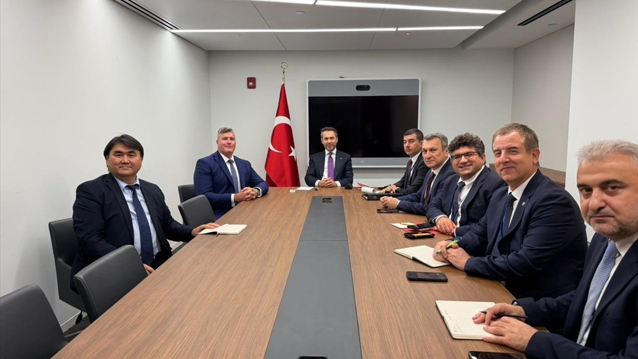 Enerji Bakanı Bayraktar, New York'ta Finans ve Enerji Görüşmeleri Yaptı
