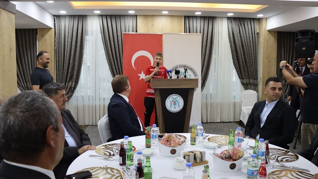 Erzincan'da Sporcuların Başarılarına Vali Aydoğdu'dan Destek