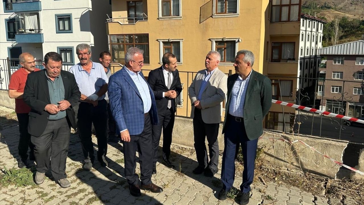 Erzurum'da Heyelan İncelemesi: İçişleri Bakan Yardımcısı Karaloğlu Aldığı Önlemleri Değerlendirdi