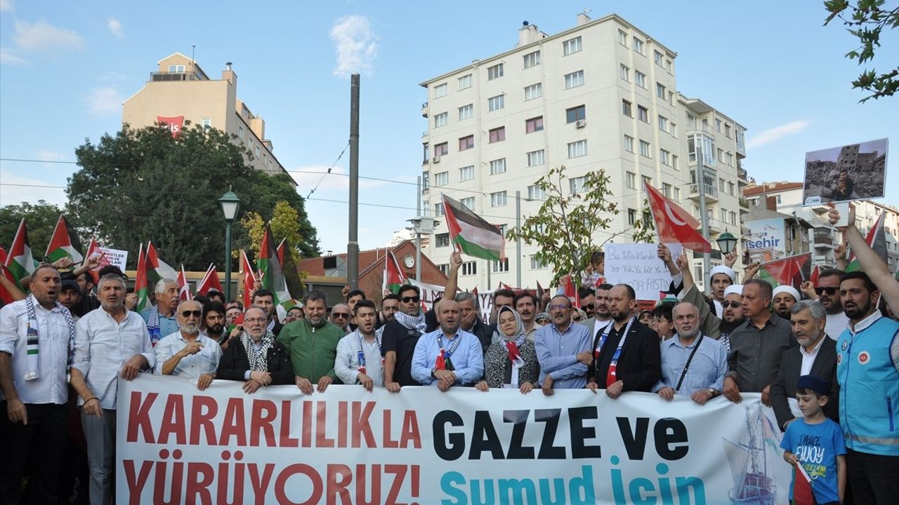 Eskişehir'de Filistin ve Küresel Sumud Filosu'na Destek Yürüyüşü