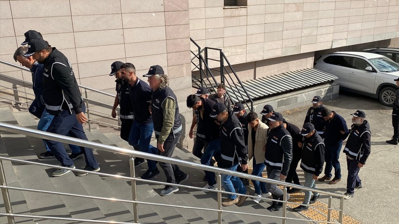 Eskişehir'de Tefecilik Operasyonu: 10 Şüpheli Gözaltında
