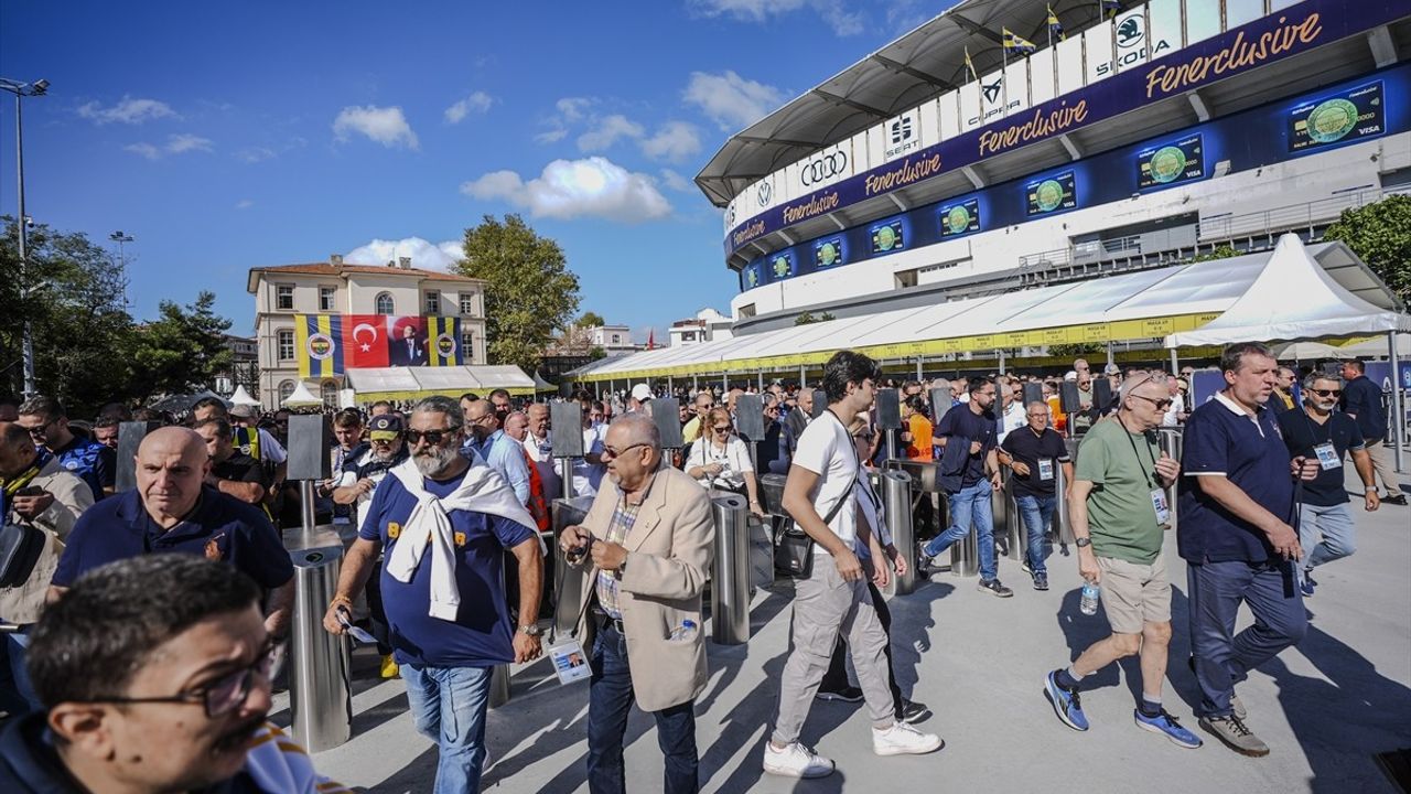 Fenerbahçe Kulübü Olağanüstü Genel Kurulunda Oy Kullanma Süreci Başladı