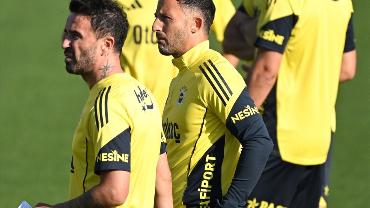 Fenerbahçe, Trabzonspor Maçına Hazırlık Yapıyor