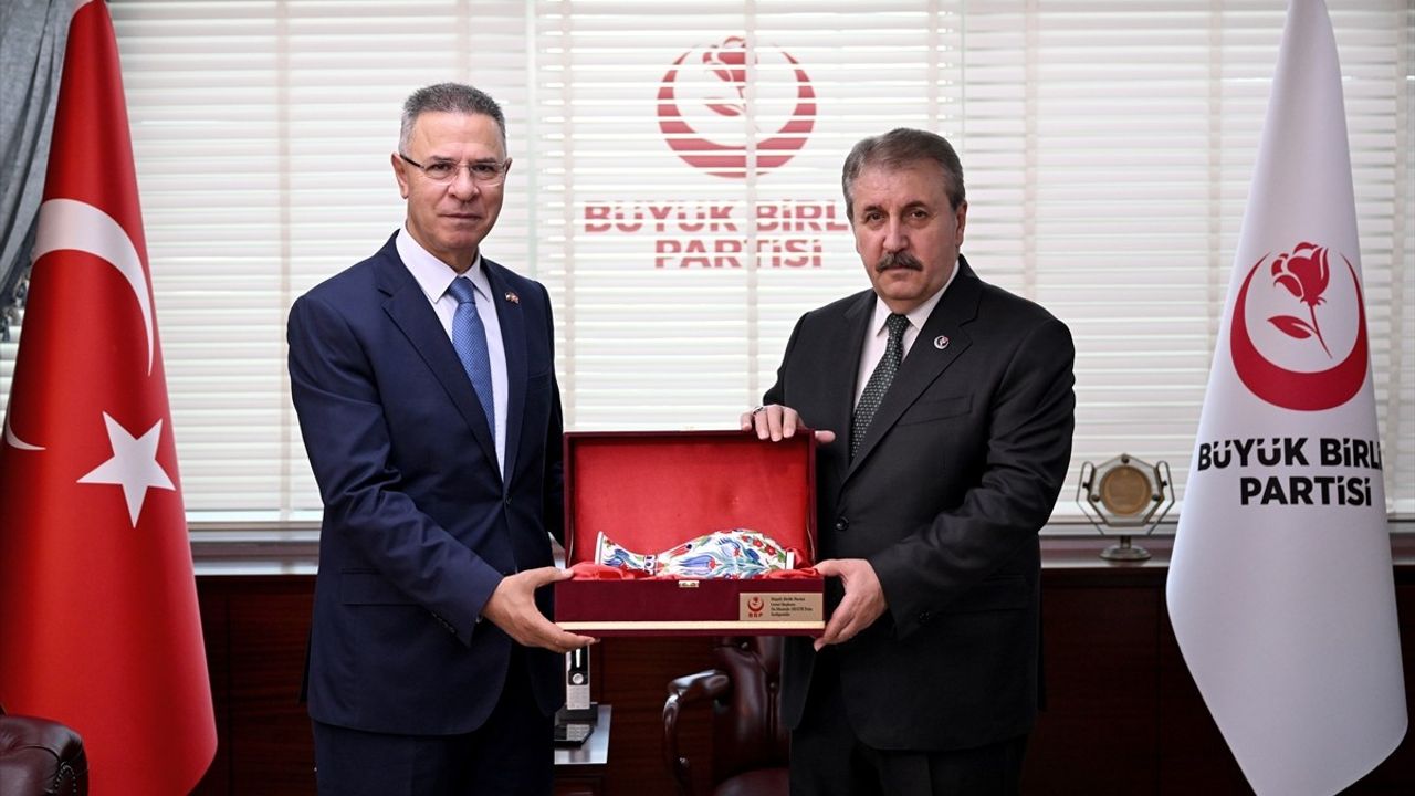 Filistin Büyükelçisi Faed Mustafa'nın BBP Genel Başkanı Destici ile Görüşmesi