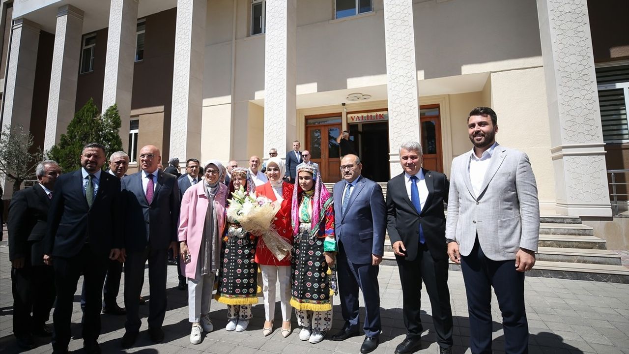 Göktaş: Aile, Toplumun En Sağlam Kalesi