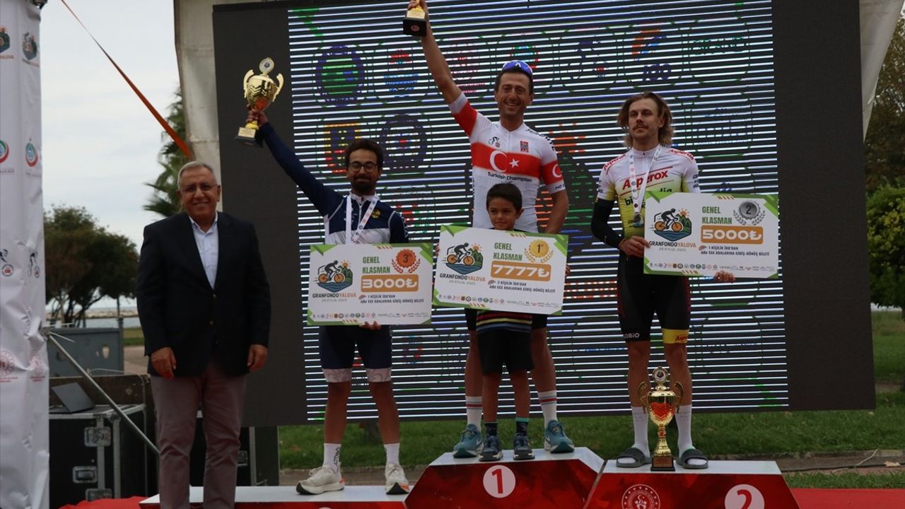 Gran Fondo Yalova 2025'te Ödüller Dağıtıldı