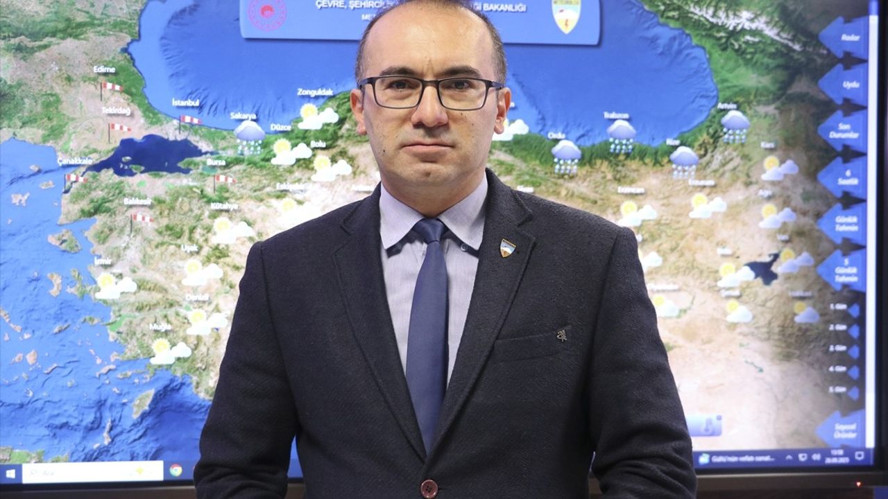 Hafta Sonu Türkiye'de Hava Durumu: Yağış Yok, Serin Geçiş Bekleniyor