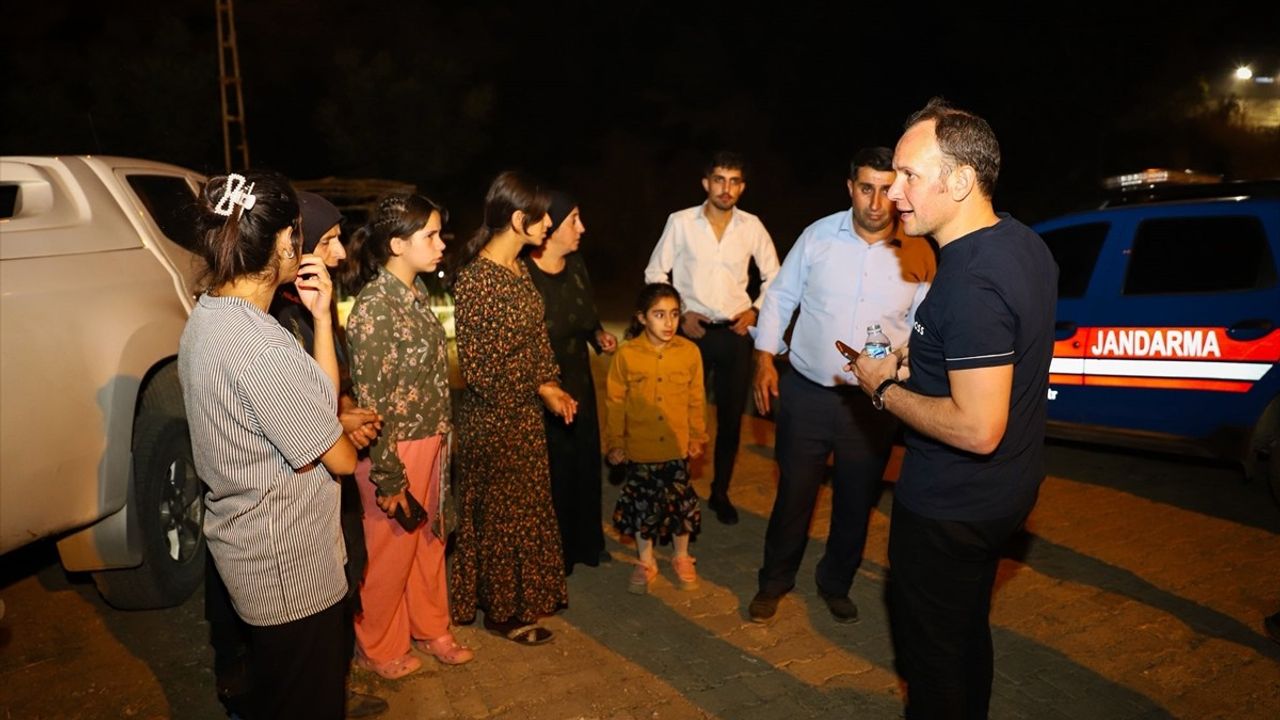 Hakkari'de Orman Yangınına Müdahale Başlatıldı