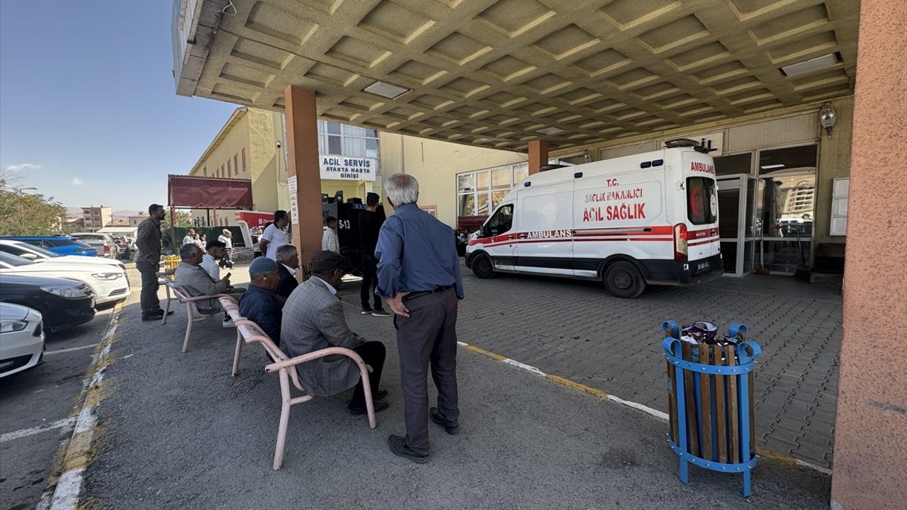 Hakkari'de Trajik Kaza: Operatör Hayatını Kaybetti