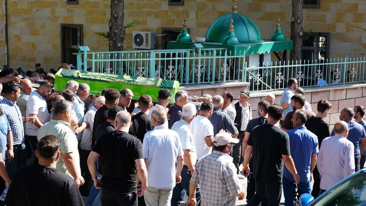 Hasan Yatgın'ın Cenazesi Niğde'de Toprağa Verildi