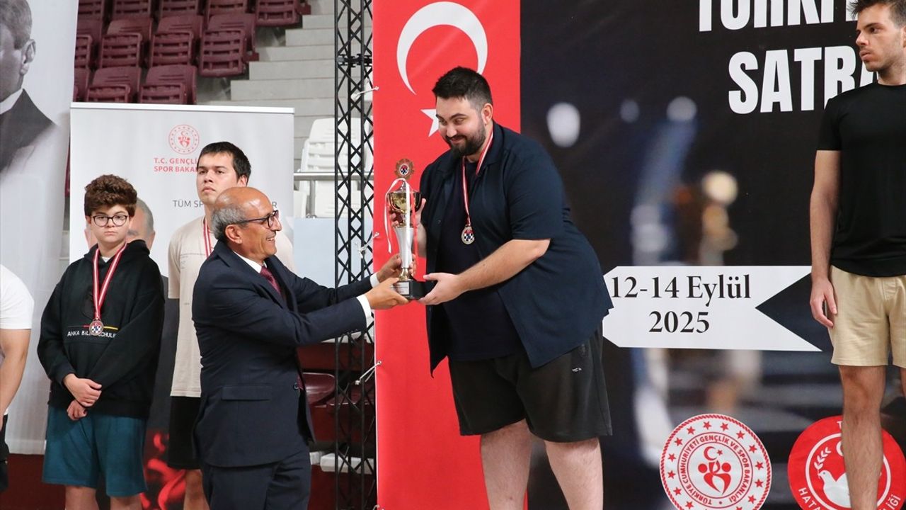 Hatay'da Yıldırım Satranç Şampiyonası Coşkusu