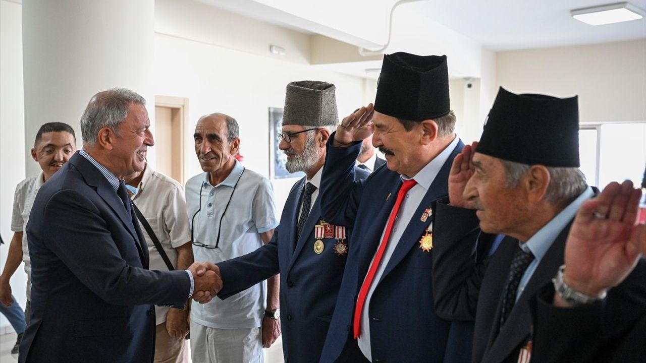 Hulusi Akar, Terörle Mücadelede Kararlılık Vurgusu Yaptı