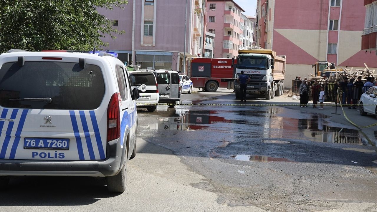 Iğdır'da Kamyonun Çarptığı Kadın Ağır Yaralandı