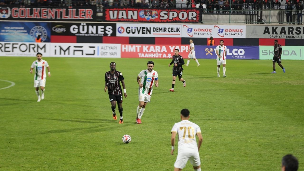 İmaj Altyapı Vanspor 3-0 Amed Sportif Faaliyetler: Trendyol 1. Lig'de Yeni Zafer