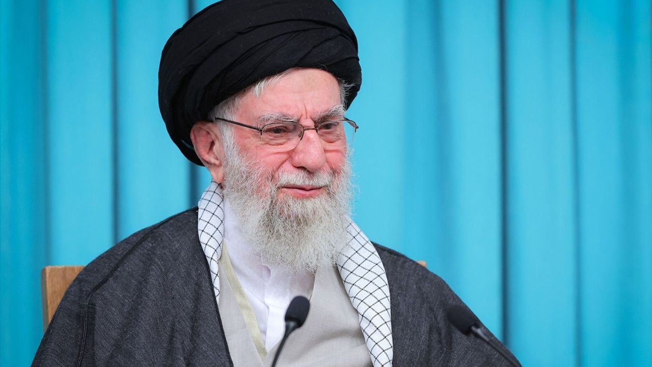 İran Lideri Hamaney'den ABD'ye Tepki: Müzakerenin Faydası Yok