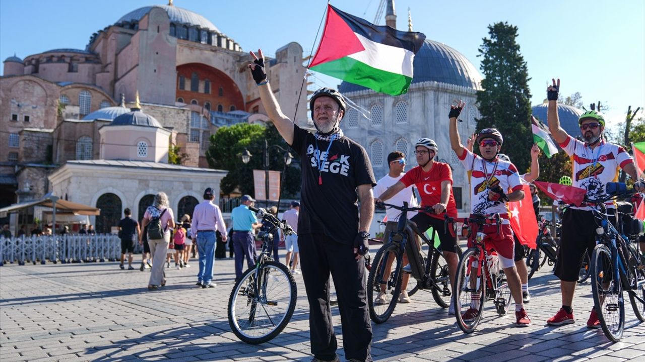 İstanbul'da Küresel Sumud Filosu'na Destek İçin Pedal Çevrildi