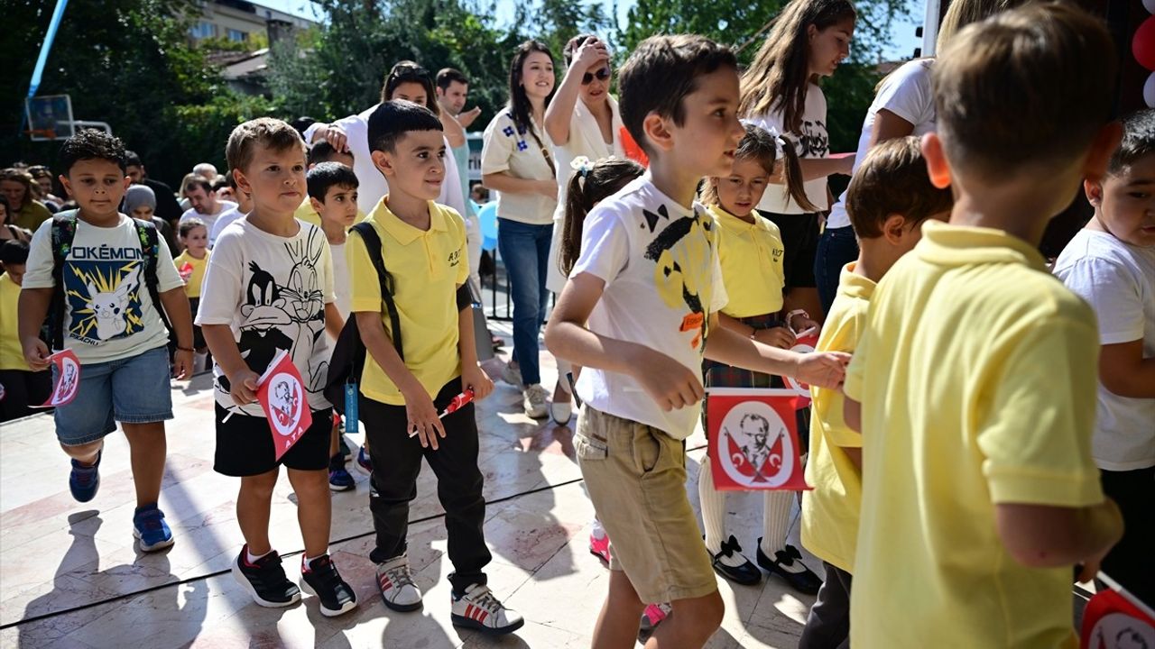 İstanbul'da Okul Öncesi ve İlkokul Öğrencilerine Uyum Eğitimi Başladı