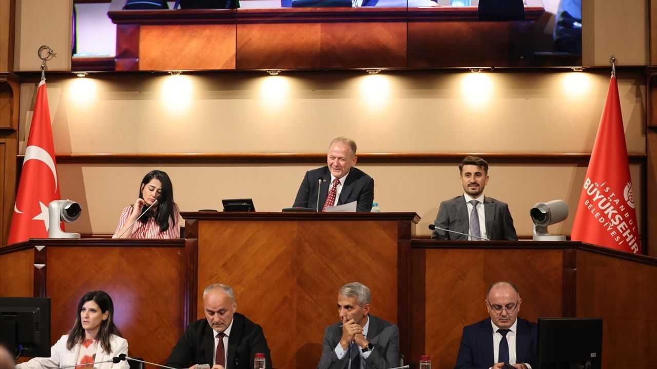 İstanbul'da Toplu Ulaşıma Yüzde 30 Zam Yapıldı