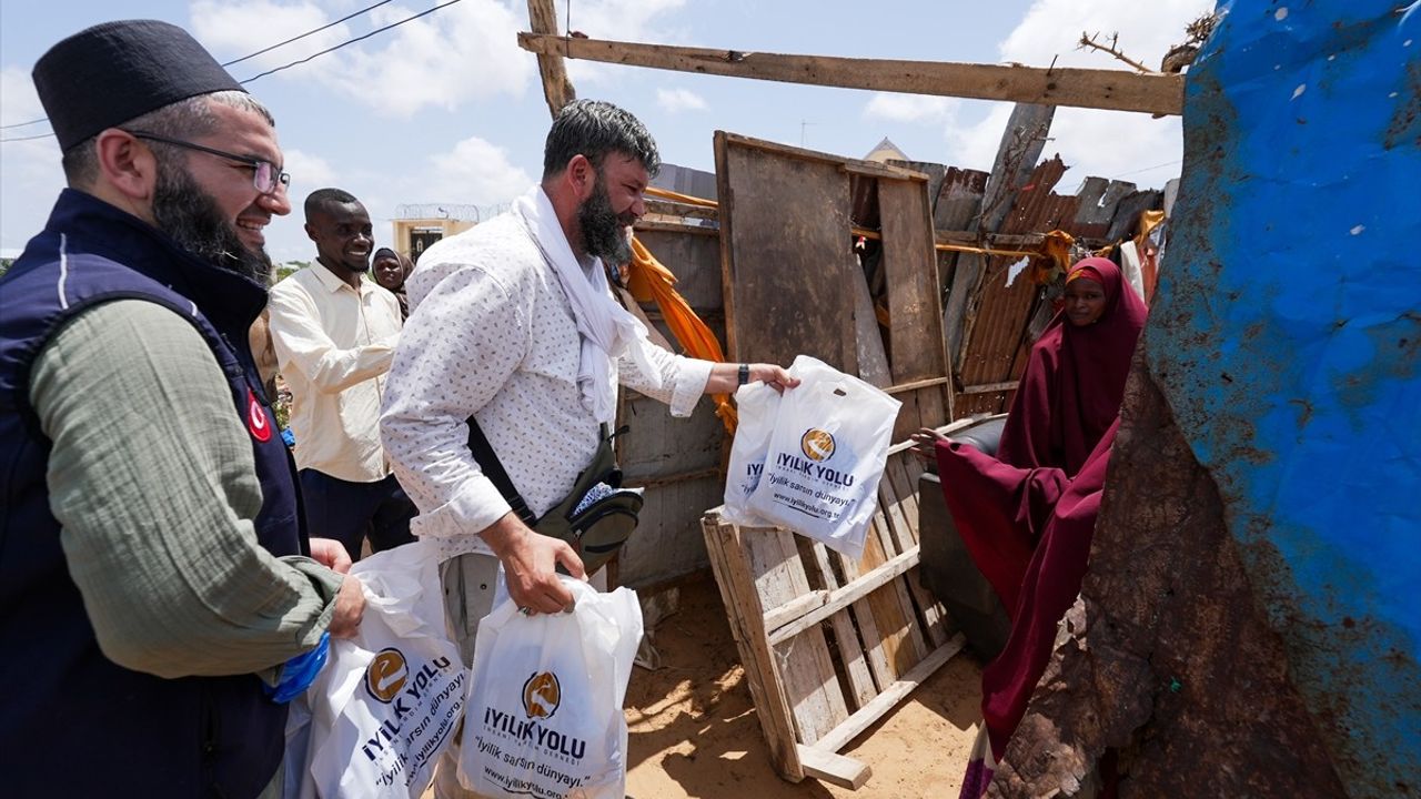 İyilik Yolu Derneği Somali'de 850 Bin Kişiye Yardım Ulaştrıdı