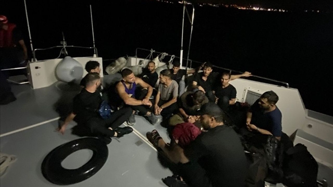 İzmir Açıklarında Düzensiz Göçmen Yakalandı