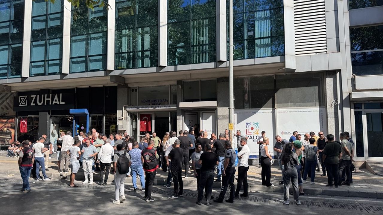 İzmir Büyükşehir Belediyesi Güvenlik Görevlileri Yıllık İzne Çıkarıldı