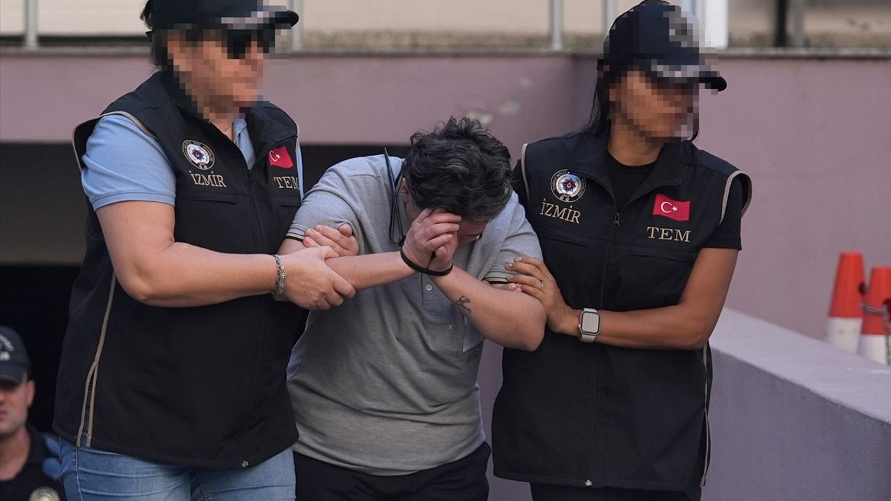 İzmir'de Polis Merkezine Saldırı: Saldırgan ve Şüpheliler Adliyeye Sevk Edildi