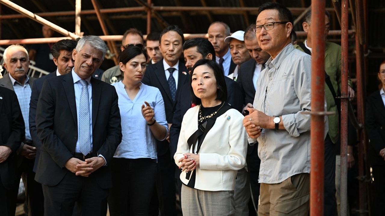 Japonya Altes Prensesi Akiko Mikasa Türkiye'de Ziyaretlerde Bulundu