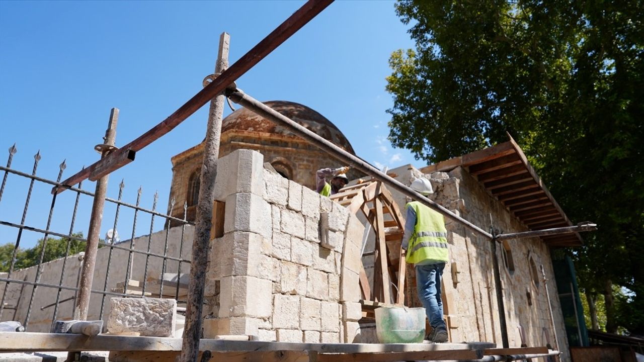 Kahramanmaraş'taki Boğazkesen Camisi'nin Restorasyonu Devam Ediyor