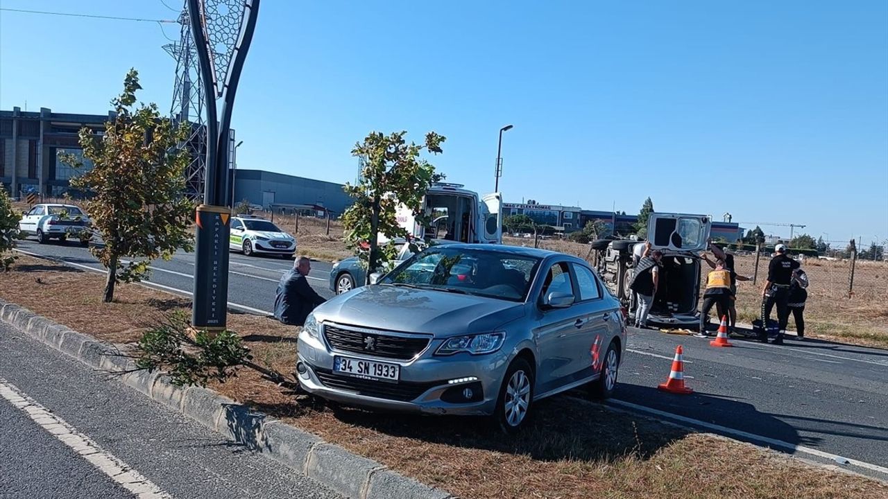 Kapaklı'da Trafik Kazası: 3 Yaralı