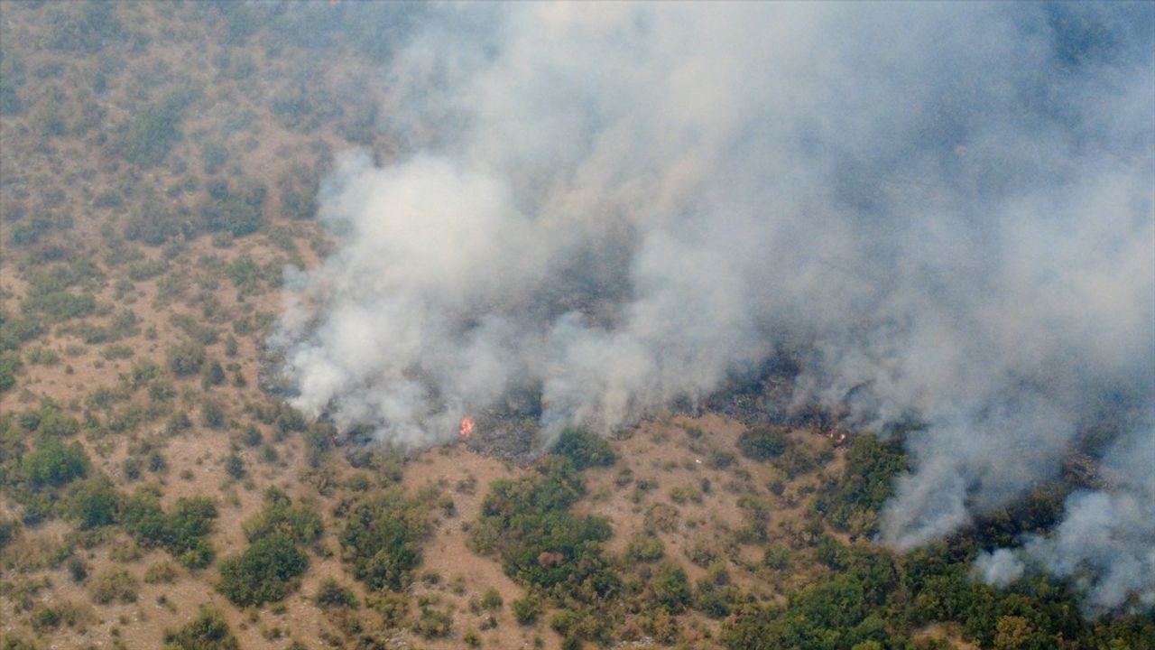 Karabük'teki Orman Yangınına Yoğun Müdahale Devam Ediyor