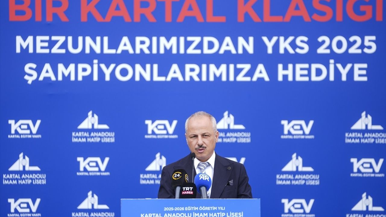 Kartal Anadolu İmam Hatip Lisesi'nde Yeni Eğitim Yılı Töreni