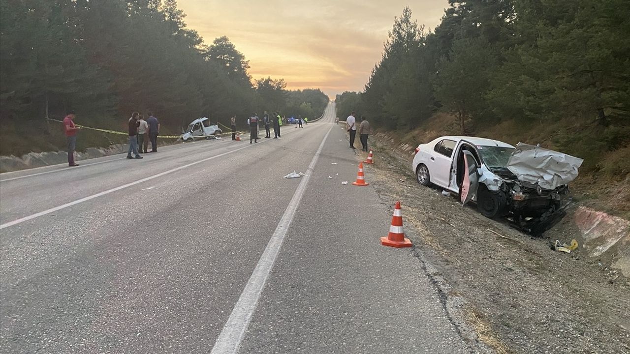 Kastamonu'da Feci Kaza: 2 Ölü, 5 Yaralı