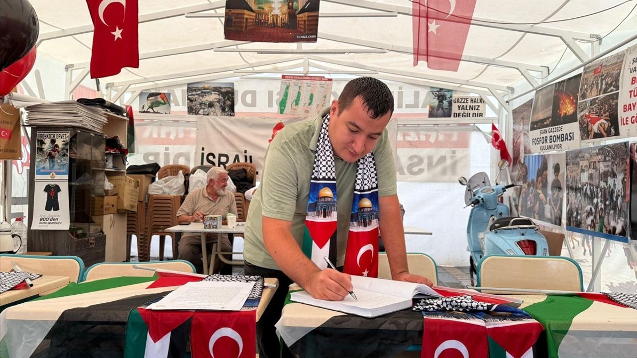 Kayseri AK Parti Gençlik Kolları'ndan Gazze'deki Çocuklar İçin Anma Etkinliği
