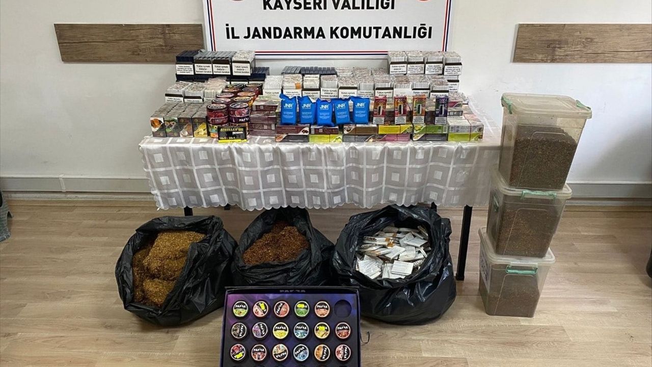 Kayseri'de Kaçak Sigara Operasyonu: İki Şüpheli Gözaltında