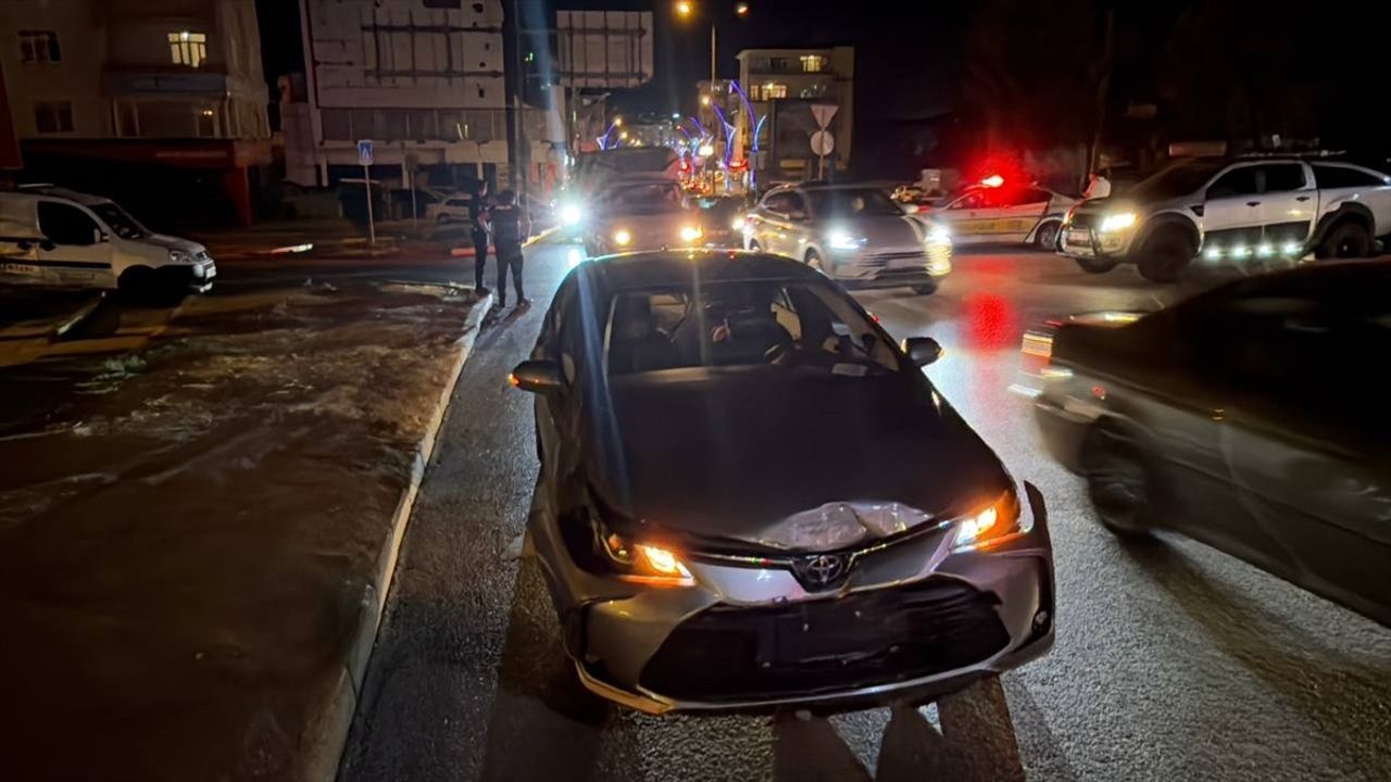 Kocaeli'de Trafik Kazası: 4 Yaralı
